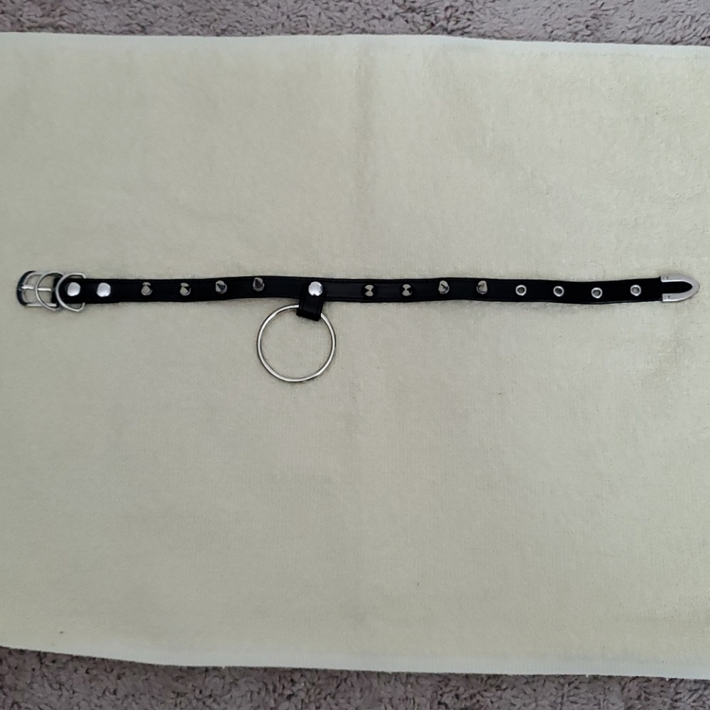 Goth style spiked O-ring choker